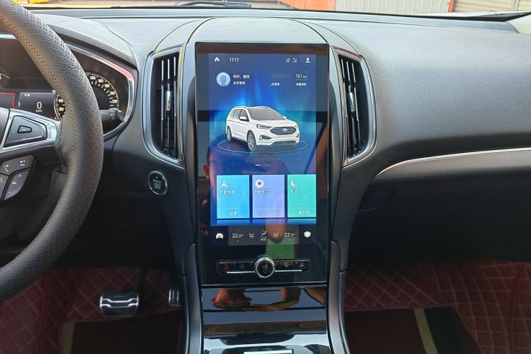 Used Ford Edge 2020 EcoBoost 245 Two-Wheel Drive Titanium 7-Seater Interior 5