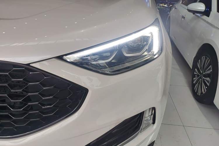 Used Ford Edge 2020 EcoBoost 245 2WD ST-Line 5-seater Left Front Headlight