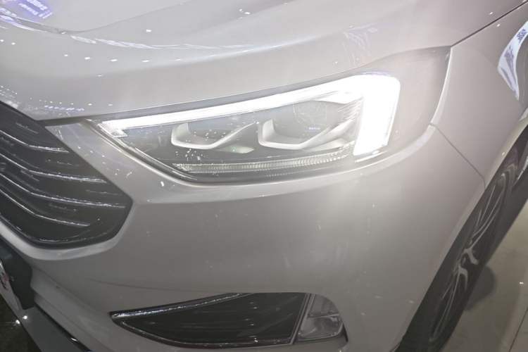 Used Ford Edge 2020 EcoBoost 245 Two-Wheel Drive Titanium 7-Seater Left Front Headlight