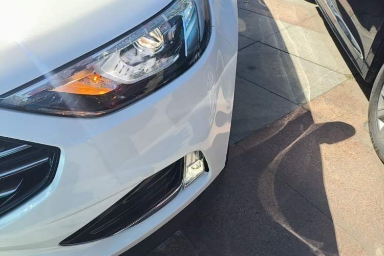 Used Ford Edge 2020 EcoBoost 245 Two-Wheel-Drive Titanium 5-Seater Left Front Headlight