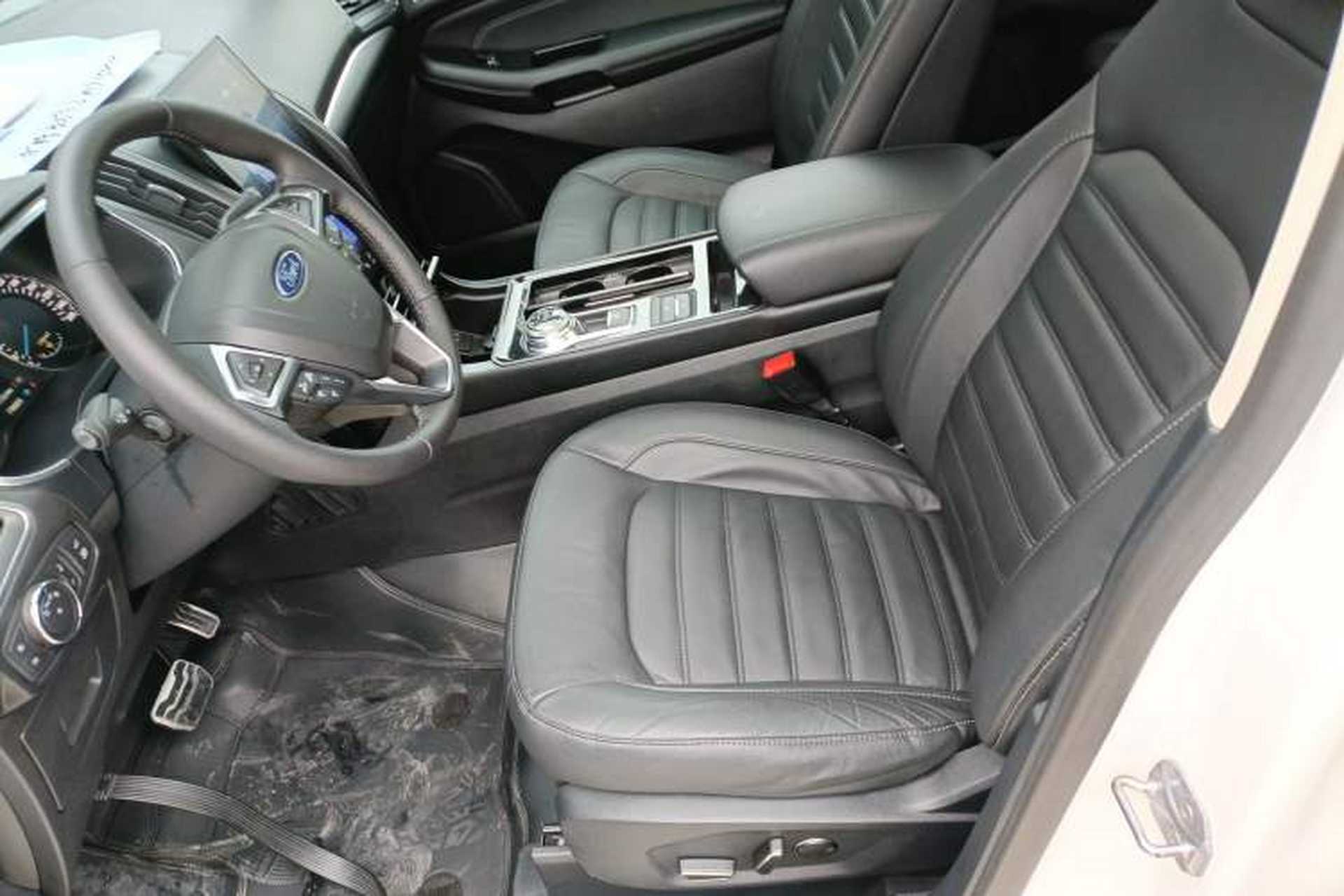 Used Ford Edge 2020 EcoBoost 245 Two-Wheel Drive Titanium 7-Seater Left Front Seat