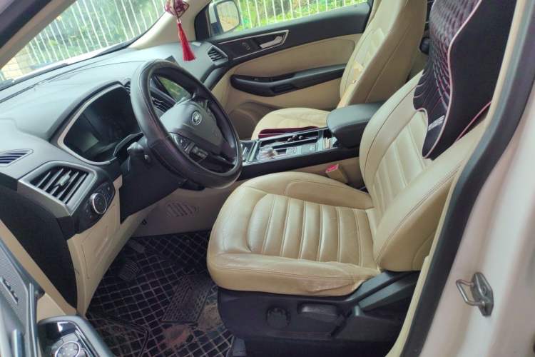 Used Ford Edge 2020 EcoBoost 245 Two-Wheel-Drive Titanium 5-Seater Left Front Seat