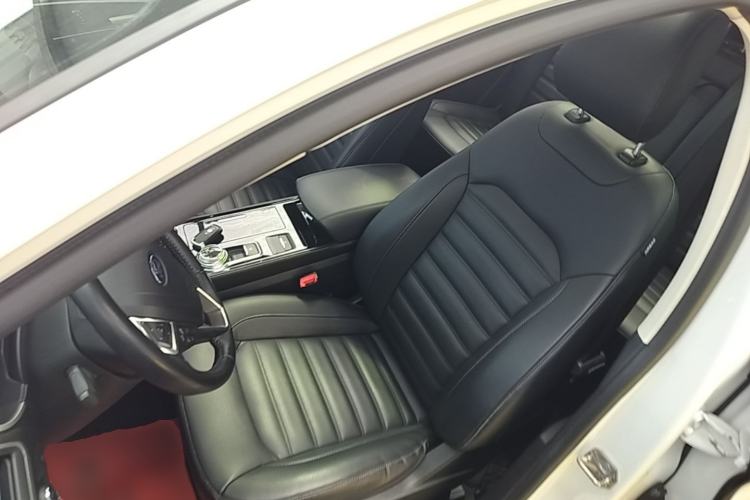 Used Ford Edge 2020 EcoBoost 245 Two-Wheel-Drive Platinum Edition 5 Seats Left Front Seat