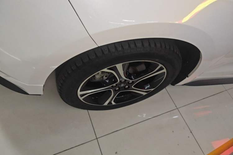 Used Ford Edge 2020 EcoBoost 245 2WD ST-Line 5-seater Left Front Wheel Hub