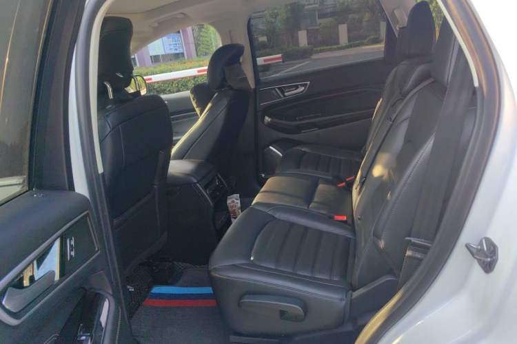 Used Ford Edge 2020 EcoBoost 245 Two-Wheel Drive Titanium 7-Seater Left Rear Seat