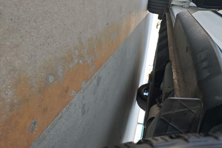 Used Ford Edge 2020 EcoBoost 245 Two-Wheel Drive Titanium 7-Seater Left Side Sill