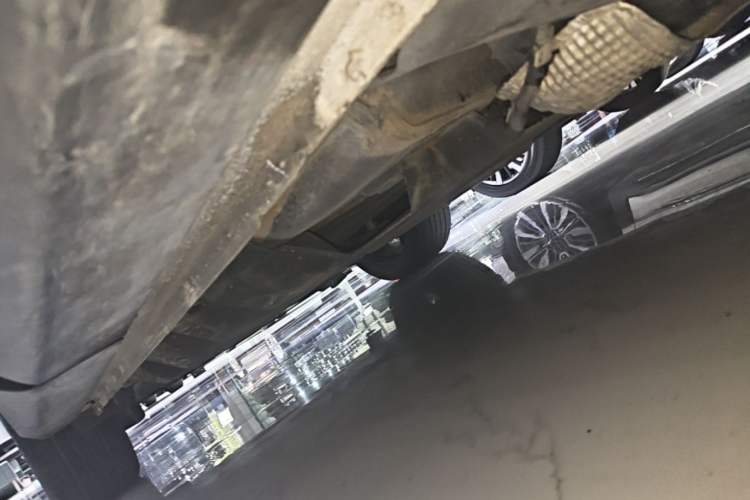 Used Ford Edge 2020 EcoBoost 245 Two-Wheel Drive Titanium 7-Seater Left Side Sill