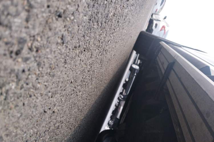 Used Ford Edge 2020 EcoBoost 245 Two-Wheel Drive Titanium 7-Seater Left Side Sill