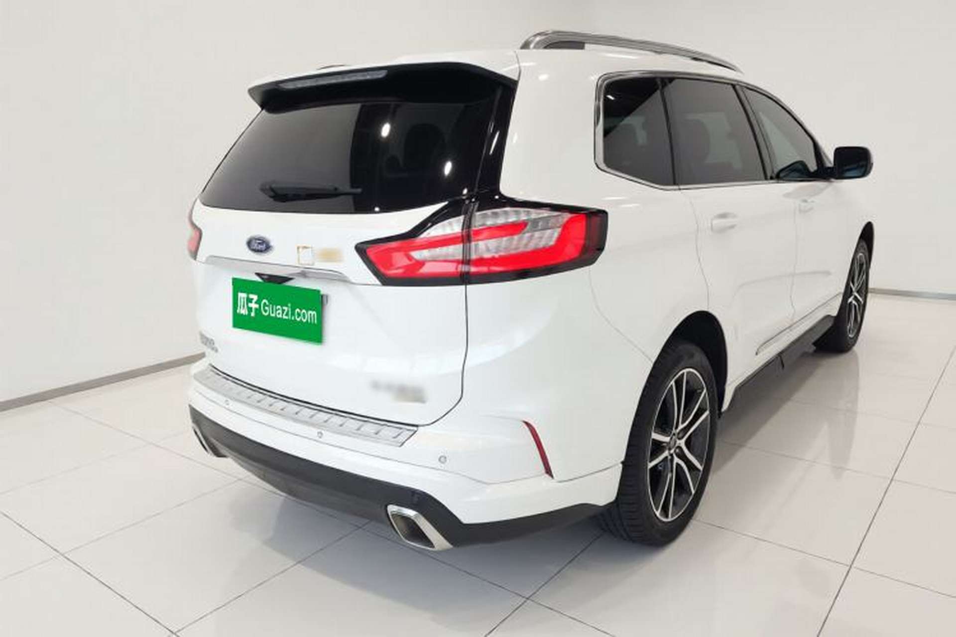 Used Ford Edge 2020 EcoBoost 245 Two-Wheel Drive Titanium 7-Seater Rear Right 45 Deg