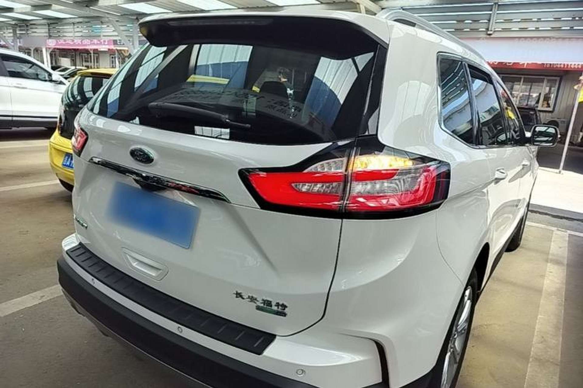 Used Ford Edge 2020 EcoBoost 245 Two-Wheel-Drive Platinum Edition 5 Seats Rear Right 45 Deg