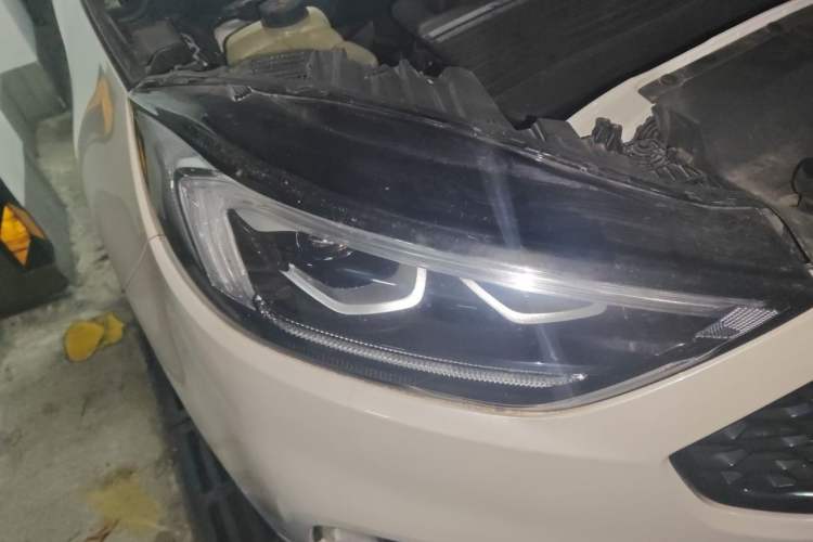 Used Ford Edge 2020 EcoBoost 245 4x4 ST-Line 7-Seater Right Front Headlight