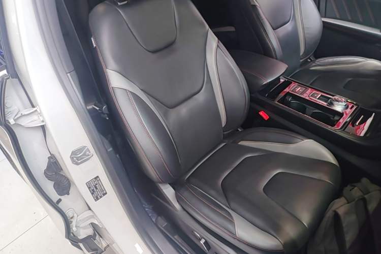 Used Ford Edge 2020 EcoBoost 245 2WD ST-Line 5-seater Right Front Seat