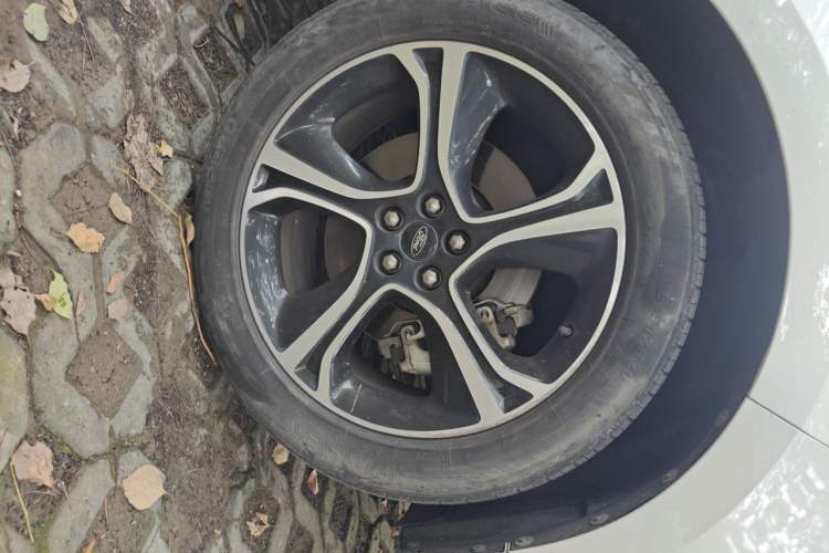 Used Ford Edge 2020 EcoBoost 245 2WD ST-Line 5-seater Right Front Wheel Hub