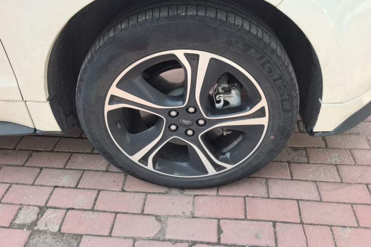 Used Ford Edge 2020 EcoBoost 245 2WD ST-Line 5-seater Right Front Wheel Hub