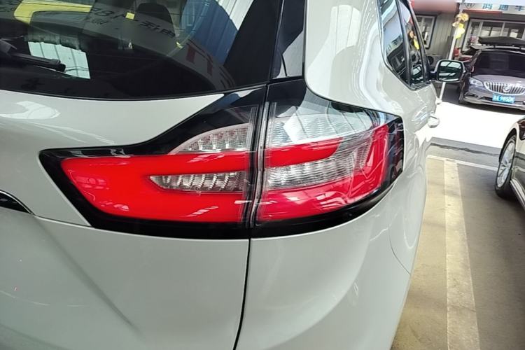 Used Ford Edge 2020 EcoBoost 245 Two-Wheel-Drive Platinum Edition 5 Seats Right Rear Taillight