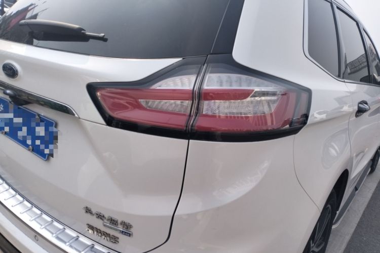 Used Ford Edge 2020 EcoBoost 245 Two-Wheel Drive Titanium 7-Seater Right Rear Taillight