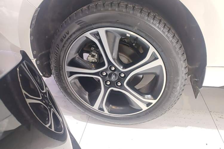 Used Ford Edge 2020 EcoBoost 245 2WD ST-Line 5-seater Right Rear Wheel Hub