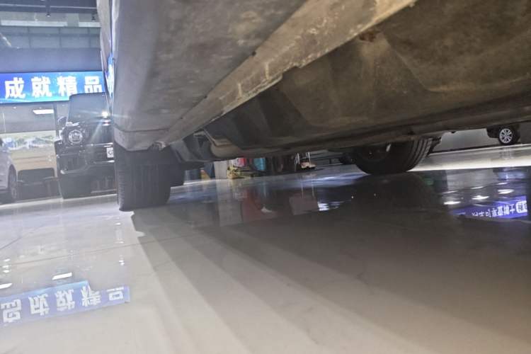 Used Ford Edge 2020 EcoBoost 245 Two-Wheel Drive Titanium 7-Seater Right Side Sill