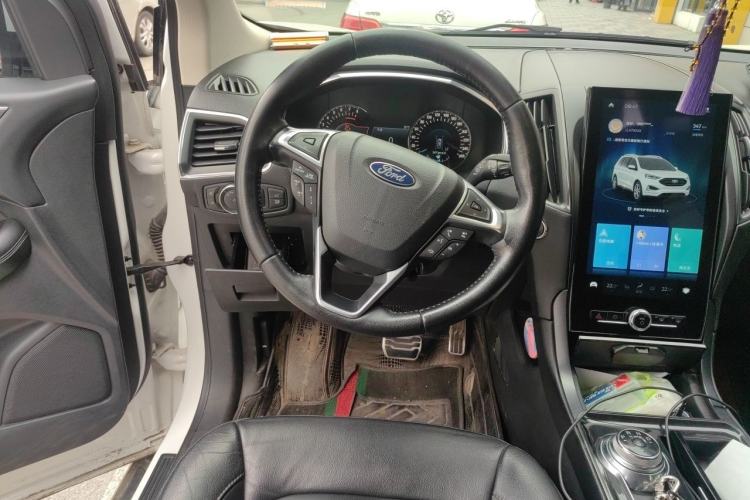 Used Ford Edge 2020 EcoBoost 245 Two-Wheel Drive Titanium 7-Seater Steering Wheel