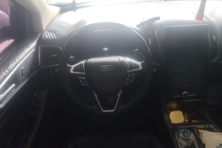 Used Ford Edge 2020 EcoBoost 245 Two-Wheel Drive Titanium 7-Seater Steering Wheel