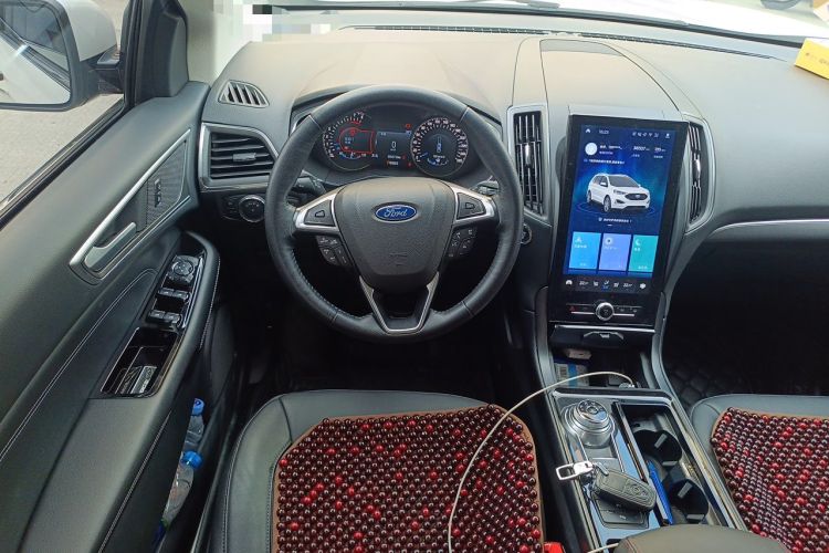 Used Ford Edge 2020 EcoBoost 245 Two-Wheel Drive Titanium 7-Seater Steering Wheel