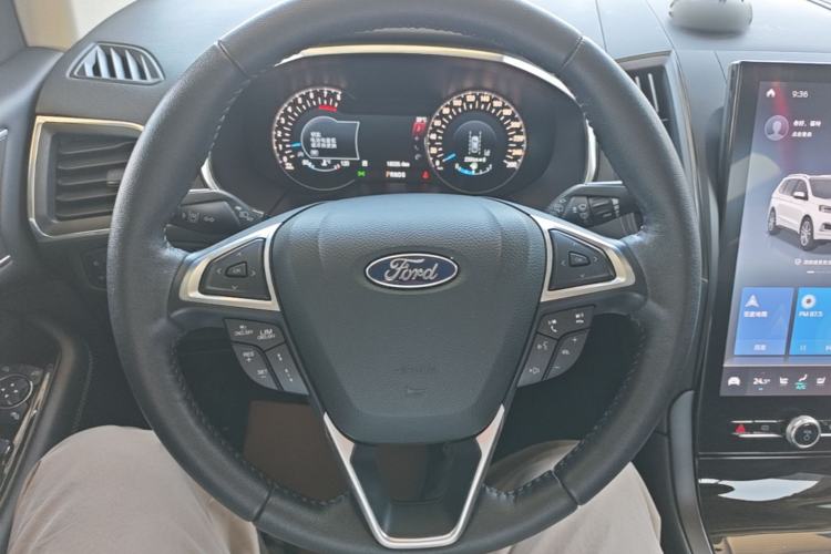 Used Ford Edge 2020 EcoBoost 245 Two-Wheel Drive Titanium 7-Seater Steering Wheel