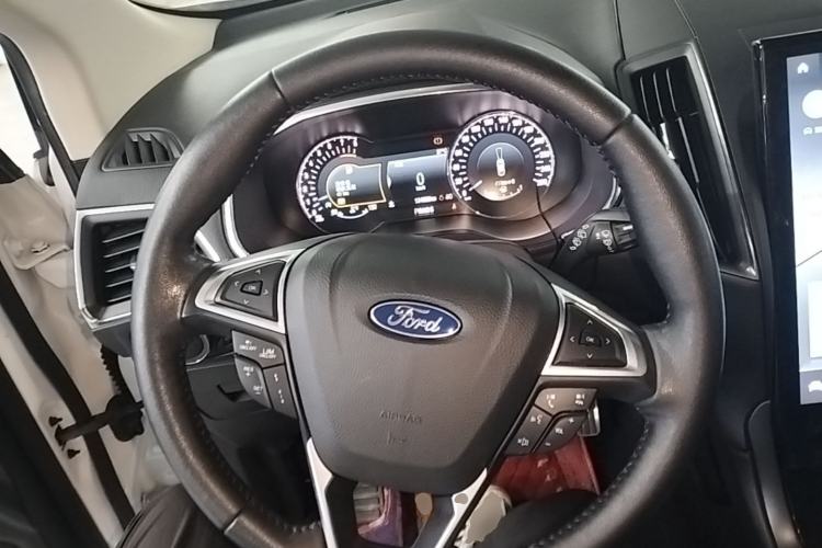 Used Ford Edge 2020 EcoBoost 245 Two-Wheel Drive Titanium 7-Seater Steering Wheel