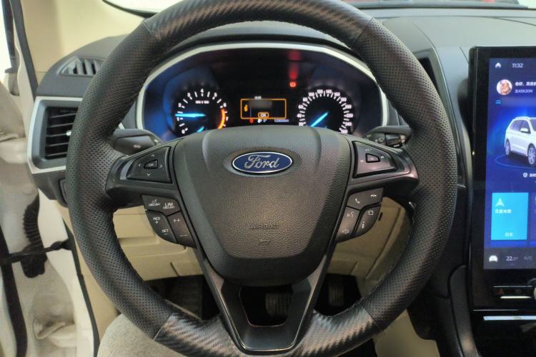 Used Ford Edge 2020 EcoBoost 245 Two-Wheel-Drive Titanium 5-Seater Steering Wheel