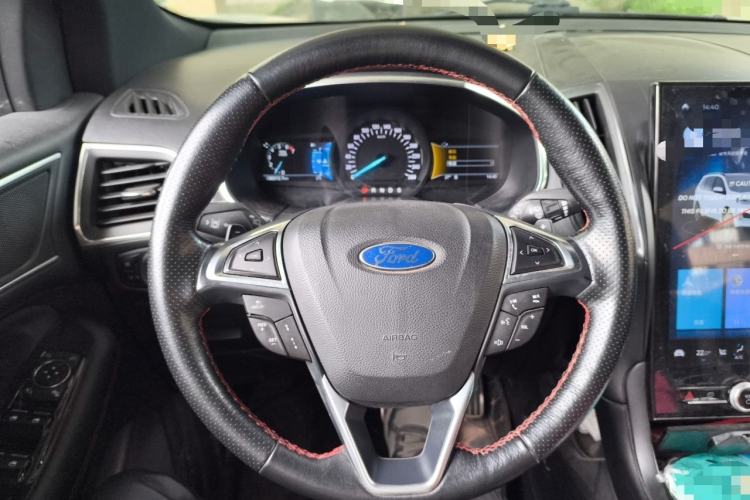 Used Ford Edge 2020 EcoBoost 245 4x4 ST-Line 7-Seater Steering Wheel