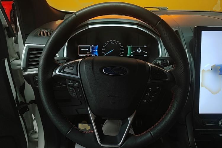 Used Ford Edge 2020 EcoBoost 245 4x4 ST-Line 7-Seater Steering Wheel