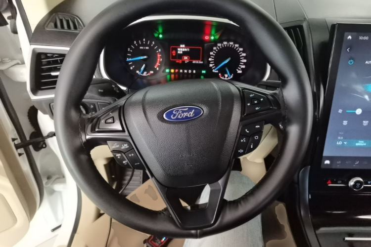 Used Ford Edge 2020 EcoBoost 245 Two-Wheel-Drive Titanium 5-Seater Steering Wheel