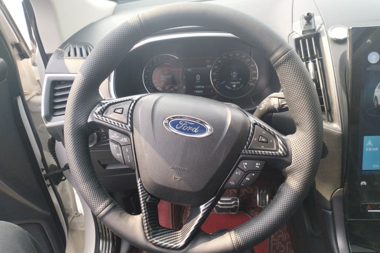 Used Ford Edge 2020 EcoBoost 245 Two-Wheel Drive Titanium 7-Seater Steering Wheel