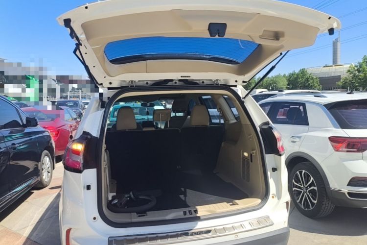Used Ford Edge 2020 EcoBoost 245 Two-Wheel-Drive Titanium 5-Seater Trunk