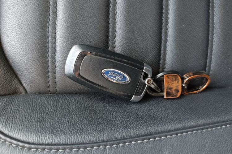 Used Ford Edge 2020 EcoBoost 245 Two-Wheel Drive Titanium 7-Seater Vehicle Key