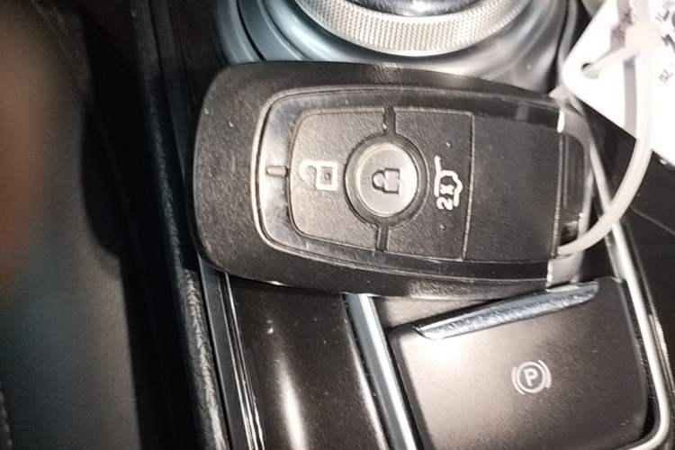 Used Ford Edge 2020 EcoBoost 245 Two-Wheel Drive Titanium 7-Seater Vehicle Key