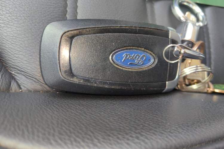 Used Ford Edge 2020 EcoBoost 245 Two-Wheel Drive Titanium 7-Seater Vehicle Key