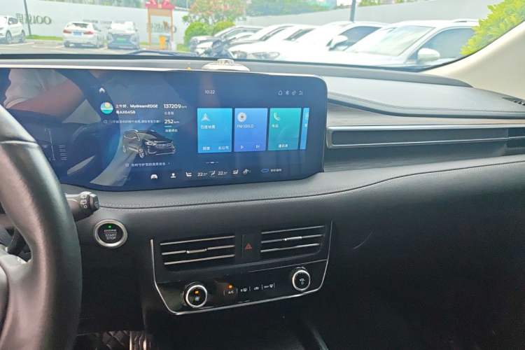 Used Ford Edge 2021 PLUS EcoBoost 245 Two-Wheel-Drive Titanium 7-Seater Audio And AC Panel