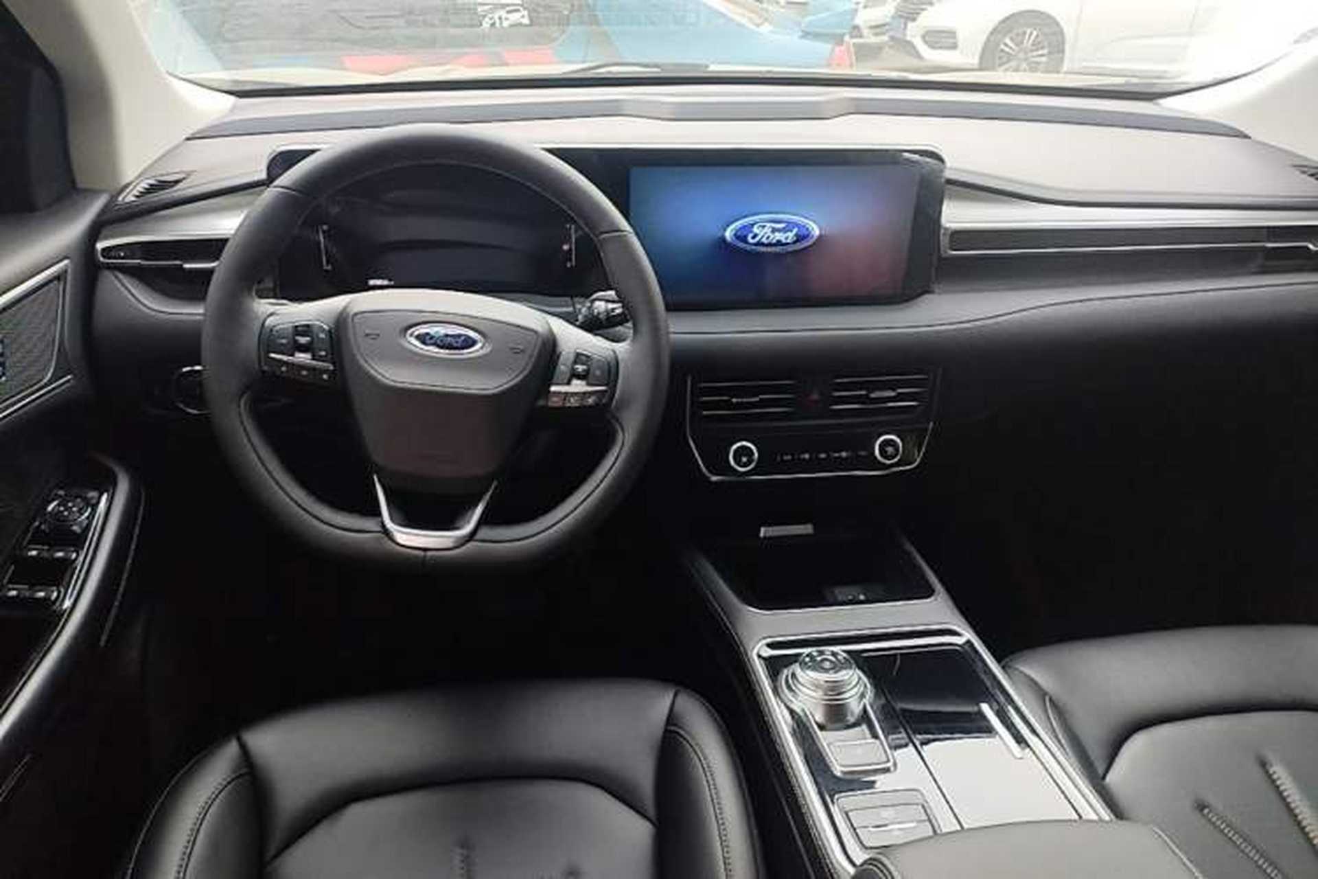 Used Ford Edge 2021 PLUS EcoBoost 245 Two-Wheel-Drive Platinum Edition 5 Seats Center Console