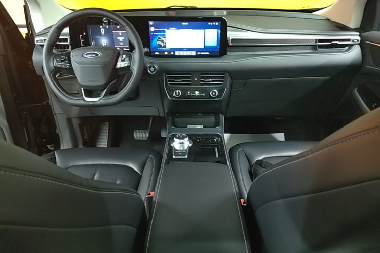 Used Ford Edge 2021 PLUS EcoBoost 245 Two-Wheel-Drive Platinum Edition 5 Seats Center Console