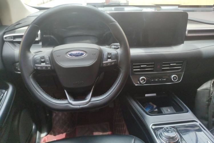 Used Ford Edge 2021 PLUS EcoBoost 245 Two-Wheel-Drive Elite 5-Seater Center Console