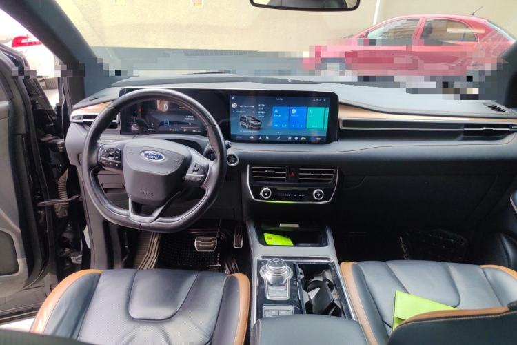 Used Ford Edge 2021 PLUS EcoBoost 245 Four-Wheel Drive Titanium Edition 7-Seater Center Console
