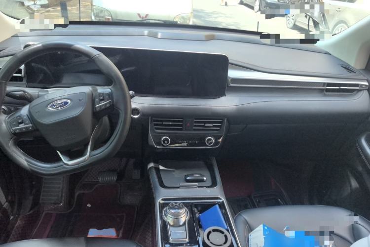 Used Ford Edge 2021 PLUS EcoBoost 245 Two-Wheel-Drive Platinum Edition 5 Seats Center Console