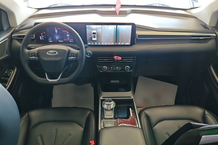 Used Ford Edge 2021 PLUS EcoBoost 245 Two-Wheel-Drive Platinum Edition 5 Seats Center Console
