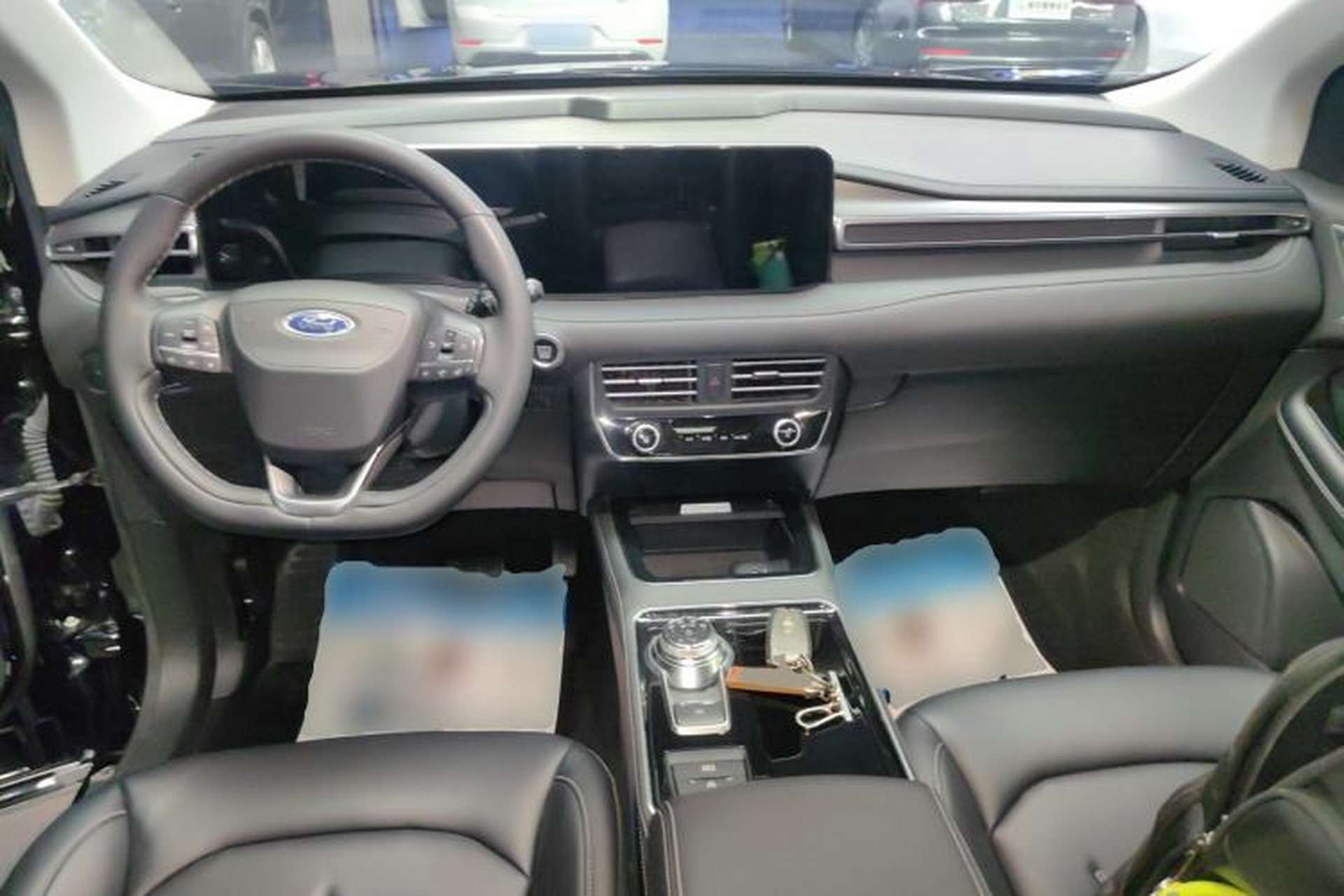 Used Ford Edge 2021 PLUS EcoBoost 245 Two-Wheel-Drive Platinum Edition 5 Seats Center Console