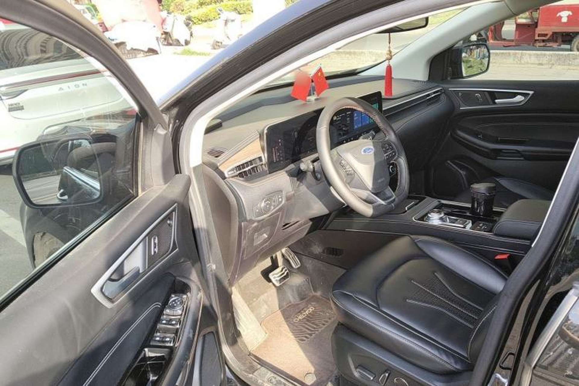 Used Ford Edge 2021 PLUS EcoBoost 245 Two-Wheel-Drive Titanium 7-Seater Driver Seat
