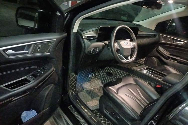 Used Ford Edge 2021 Facelifted PLUS EcoBoost 245 Two-Wheel Drive XLT 7-Seater Driver Seat
