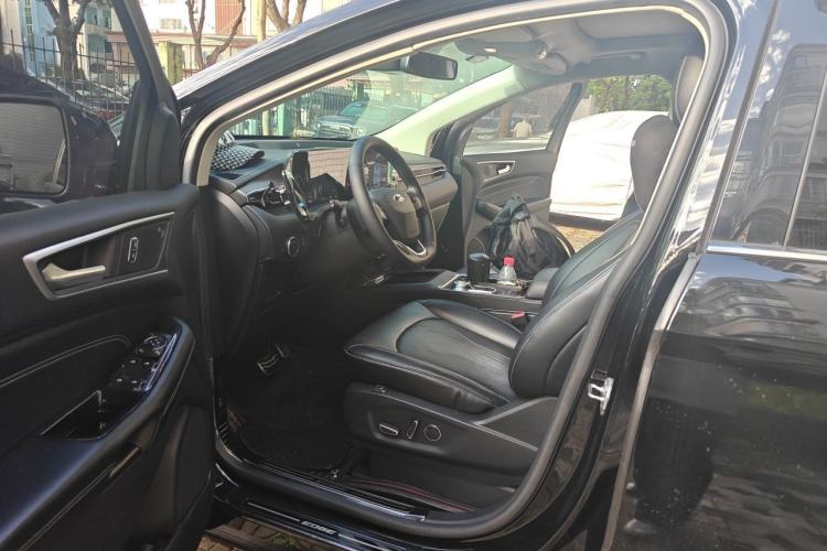 Used Ford Edge 2021 PLUS EcoBoost 245 Two-Wheel-Drive Titanium 7-Seater Driver Seat