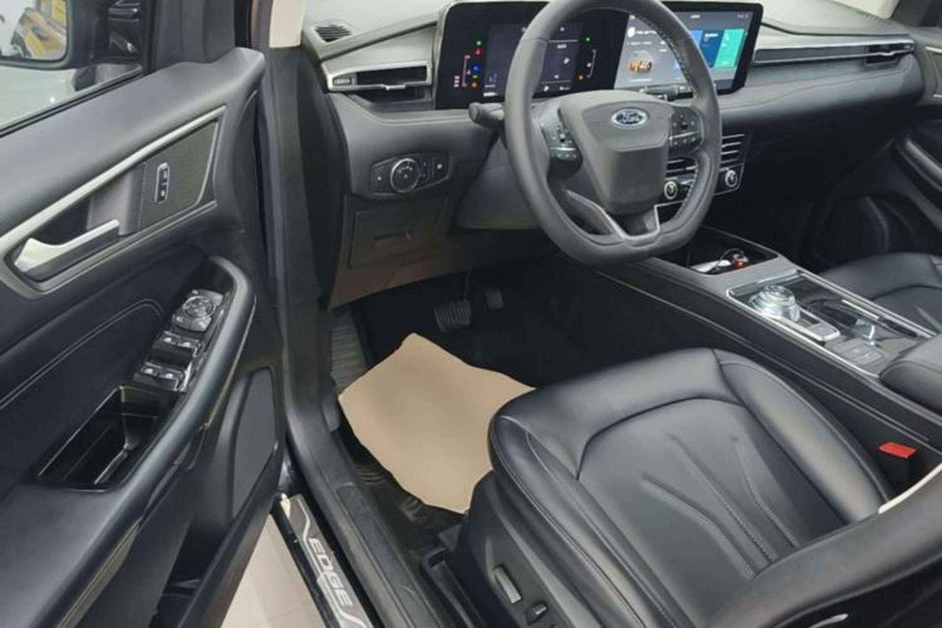 Used Ford Edge 2021 PLUS EcoBoost 245 Two-Wheel-Drive Platinum Edition 5 Seats Driver Seat