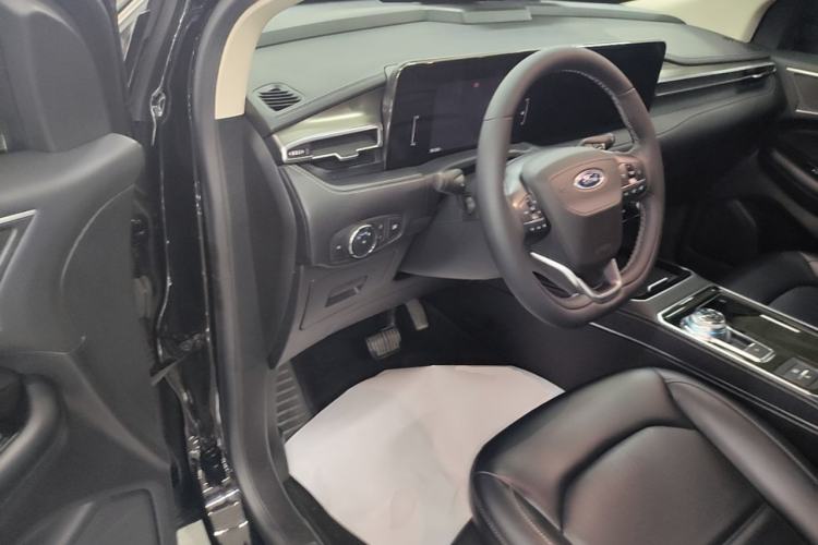 Used Ford Edge 2021 PLUS EcoBoost 245 Two-Wheel-Drive Elite 5-Seater Driver Seat