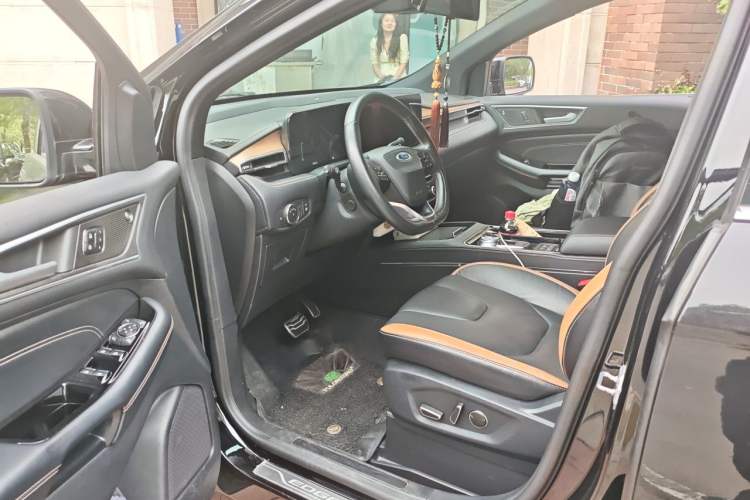 Used Ford Edge 2021 PLUS EcoBoost 245 Four-Wheel Drive Titanium Edition 7-Seater Driver Seat